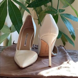 MANOLO BLAHNK WHITE SZ 40 Point Stiletto
